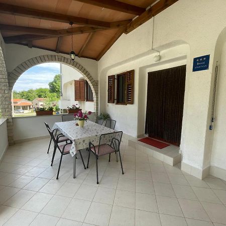 Apartment Benky Pican Exterior photo